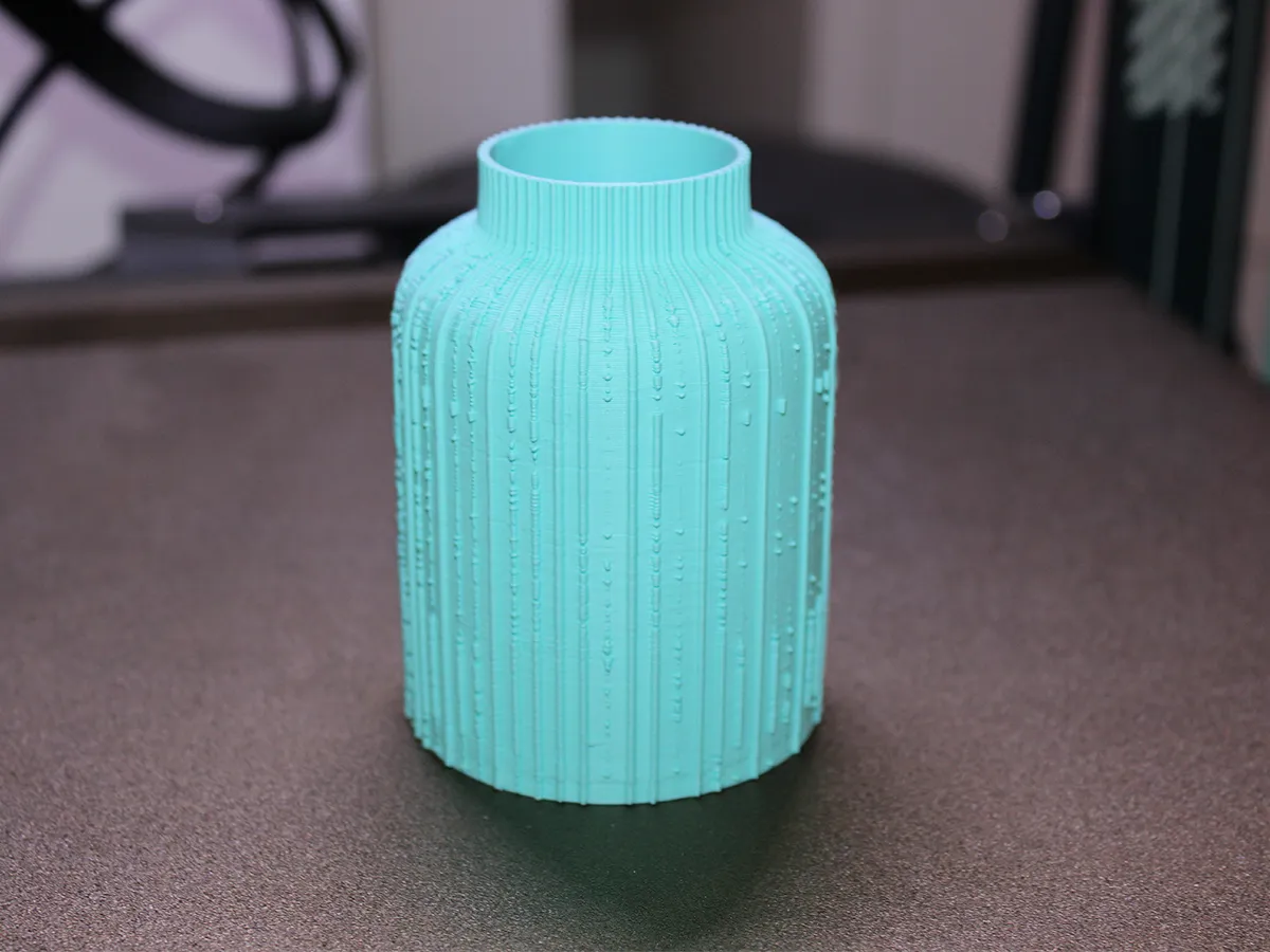 Vaso com Nervuras