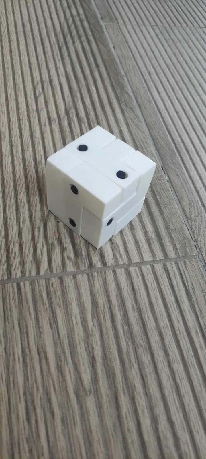 Puzzle Cubo 3D com Pinos
