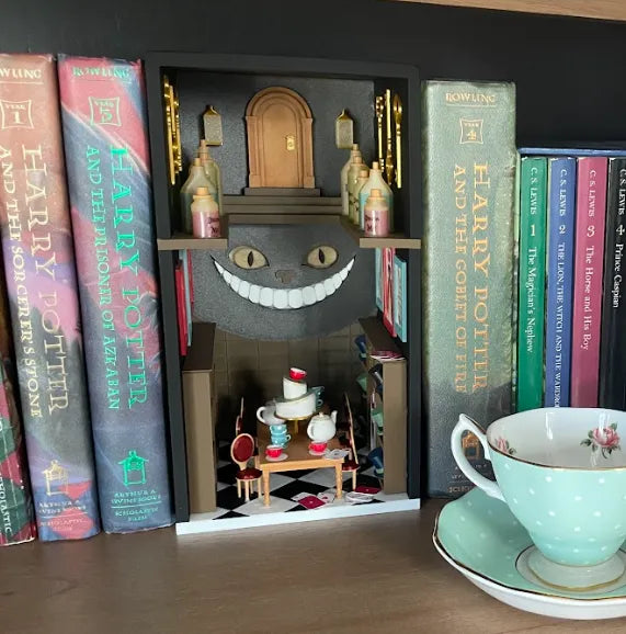 Book Nook País das Maravilhas